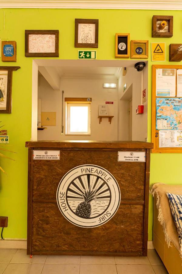 Pineapple Surf House Hostel อาโตเกีย ดา บาเลยา ภายนอก รูปภาพ