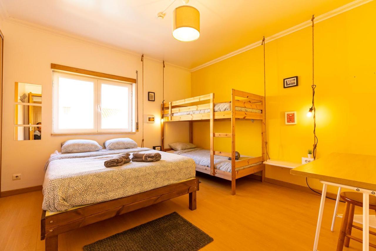 Pineapple Surf House Hostel อาโตเกีย ดา บาเลยา ภายนอก รูปภาพ