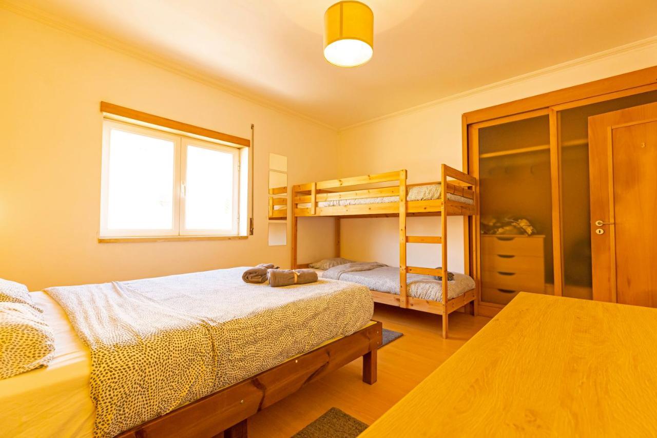 Pineapple Surf House Hostel อาโตเกีย ดา บาเลยา ภายนอก รูปภาพ