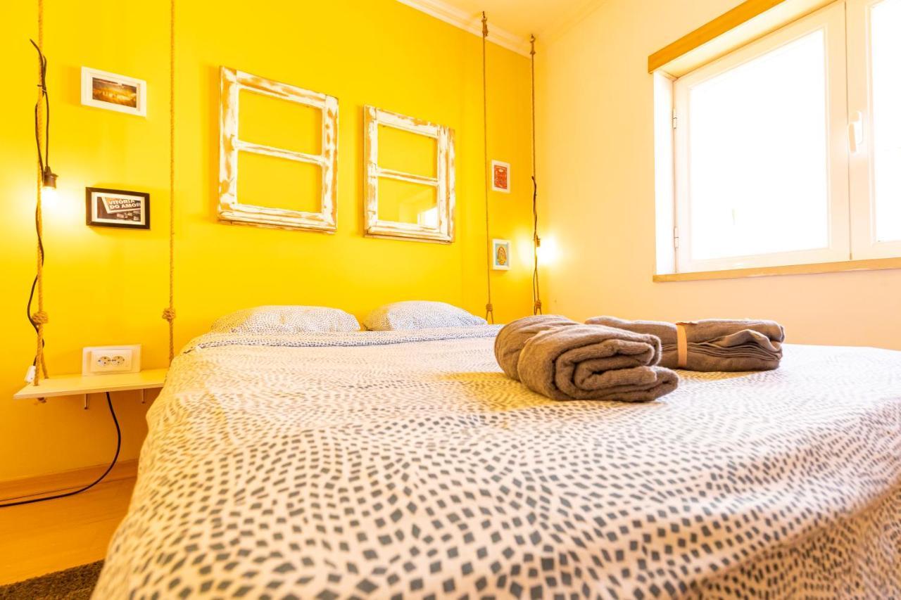 Pineapple Surf House Hostel อาโตเกีย ดา บาเลยา ภายนอก รูปภาพ