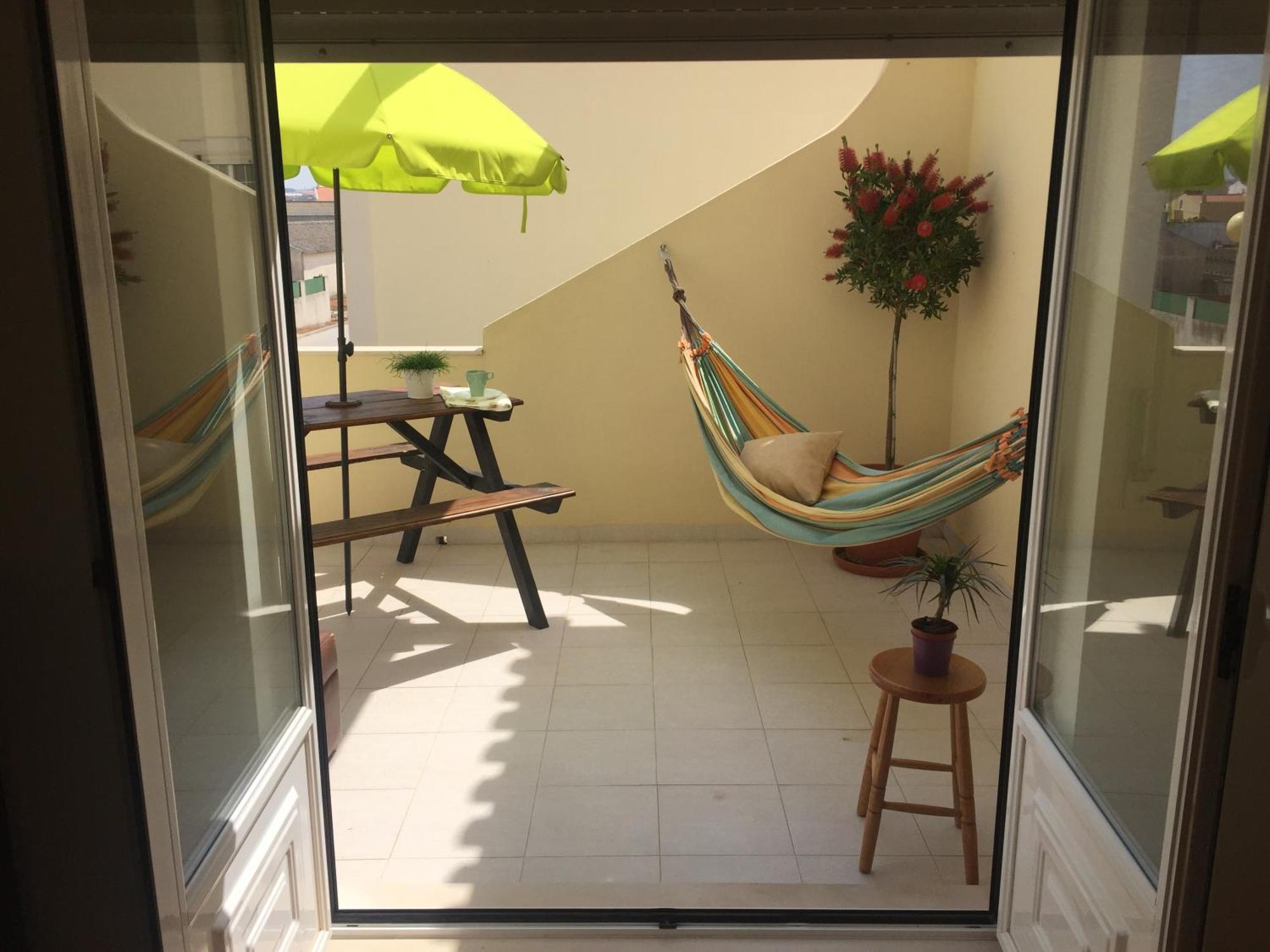 Pineapple Surf House Hostel อาโตเกีย ดา บาเลยา ภายนอก รูปภาพ